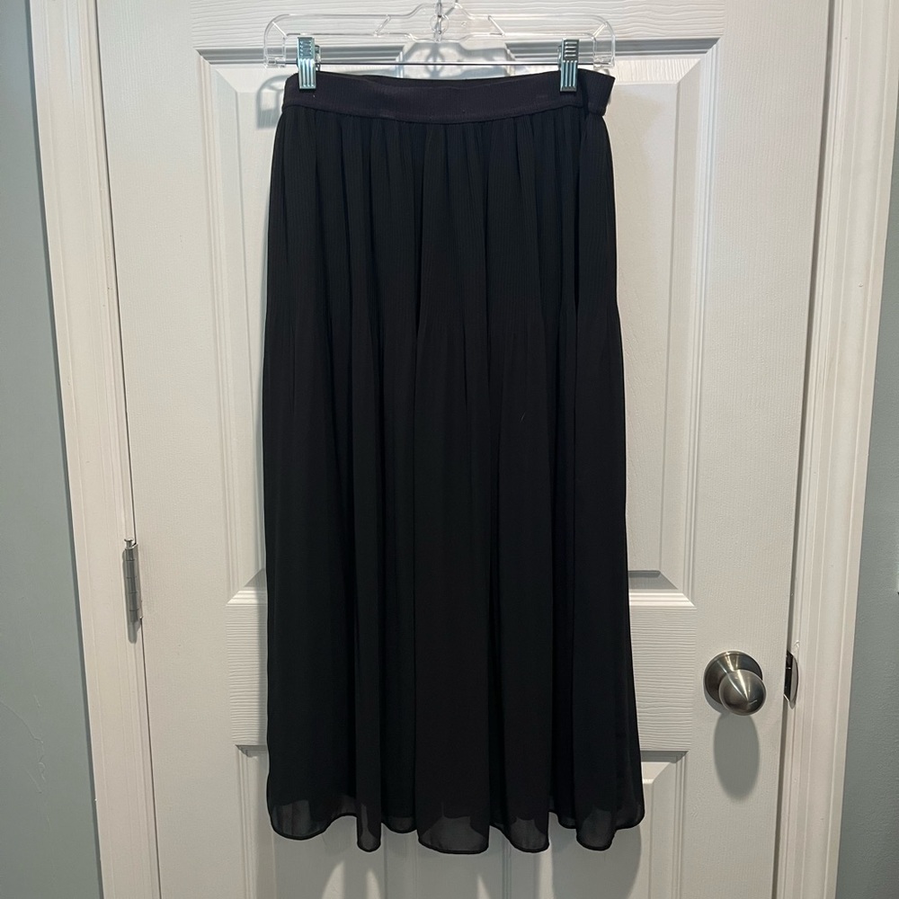 H&M - Black Professional Skirt - Size Medium
